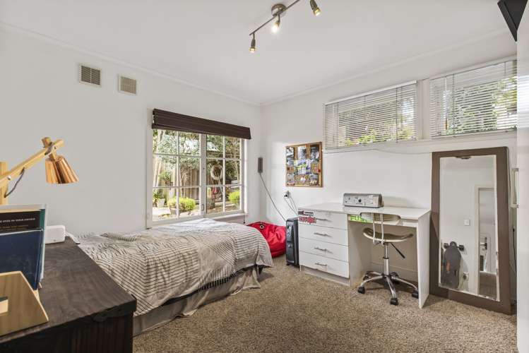 18 Rimutaka Place Titirangi_12