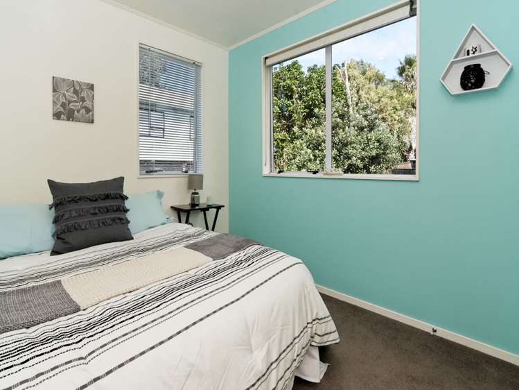 158 Solar Road Glen Eden_12