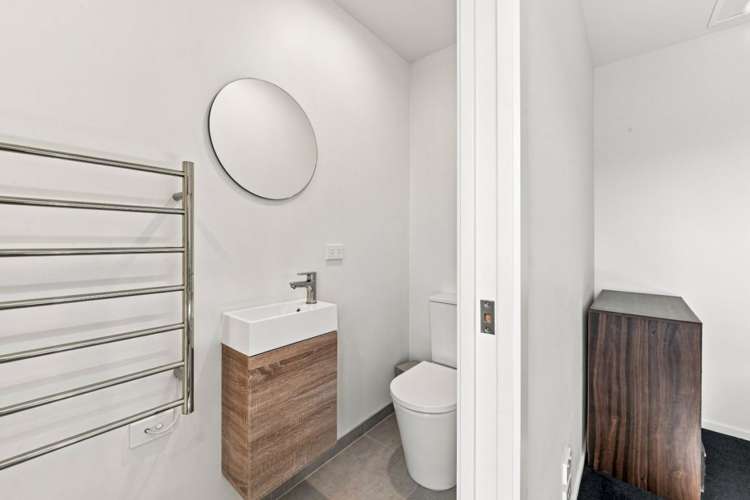 4/9 Grove Road Addington_13