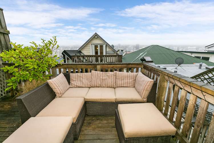 20 Earls Terrace Mount Victoria_13