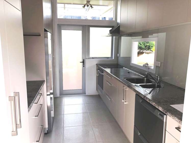 2/26 Modena Crescent_0