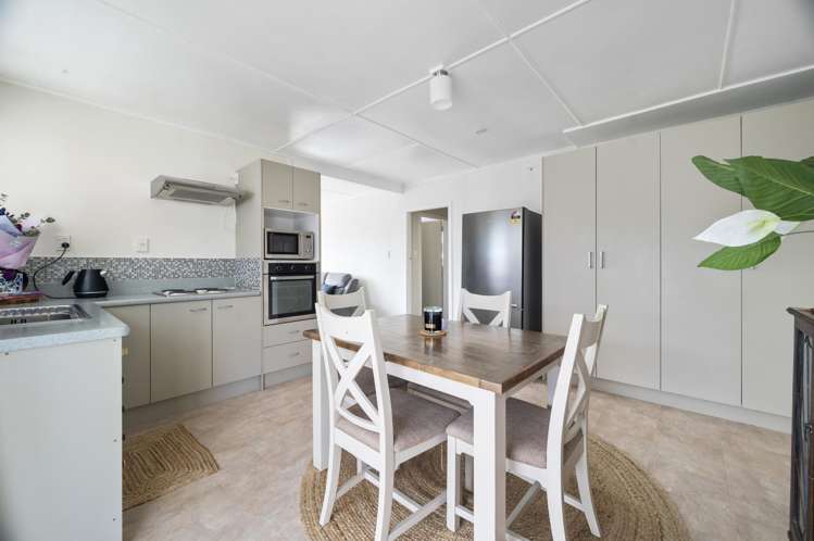 2 Tapsell Road Fairy Springs_6