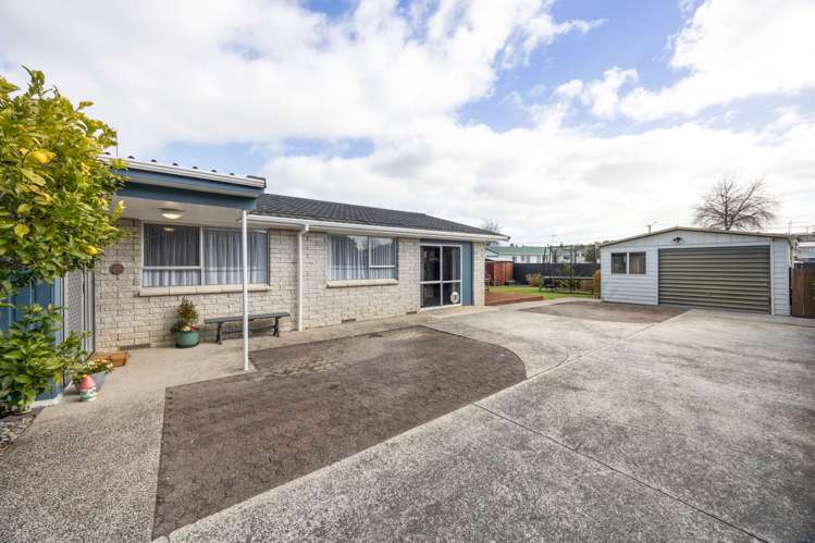 26 Dalton Crescent Dinsdale_17