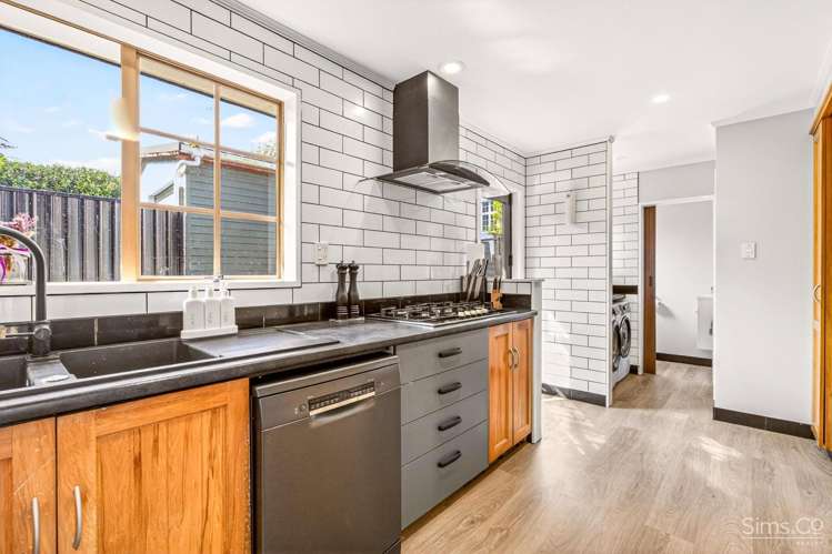 1A Brassey Road Saint Johns Hill_15