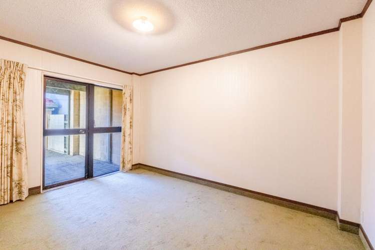 419 Marine Parade Napier South_13