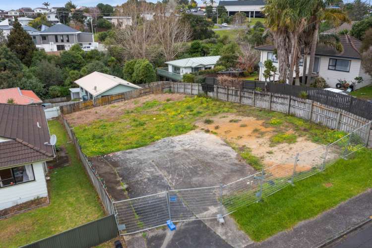 6 Landsdale Place Massey_8