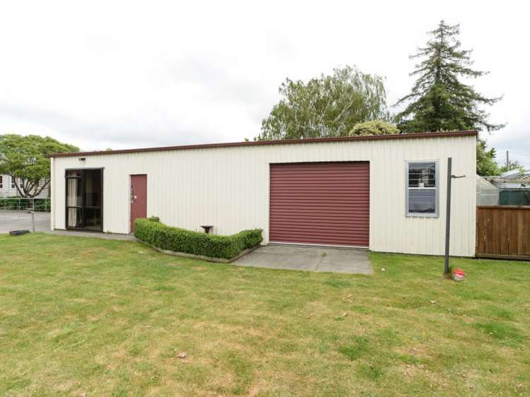 708 Murdoch Road East Akina_23