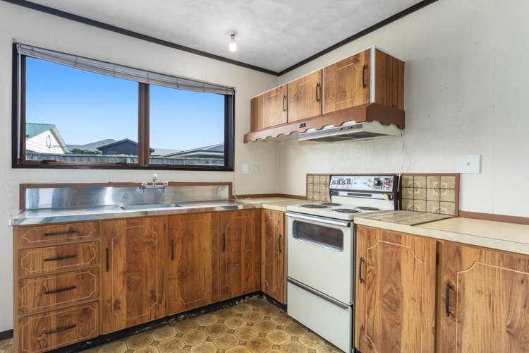 300c Ocean Road Ohope_1