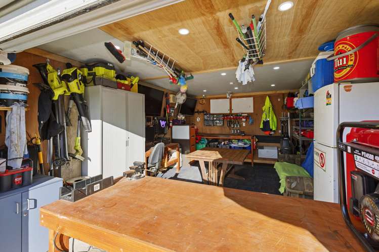 27 Fenchurch Grove Stokes Valley_26