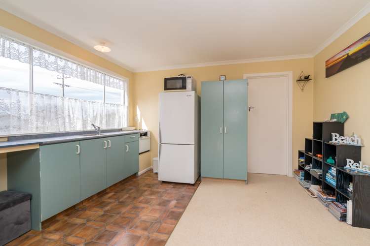 8 Miro Street Kaka Point_7