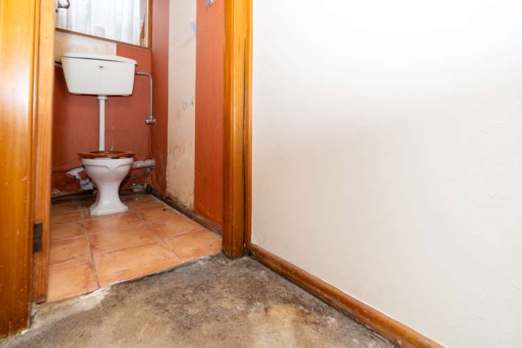 90 Houchens Road Glenview_9