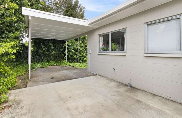 Tidy One Bedroom Unit with Peaceful Surroundings