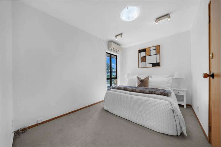 56 Oliver Road Eastern Beach_19