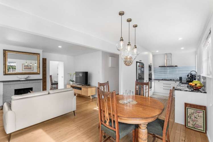 197 Riverside Avenue Pt England_8