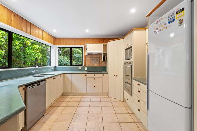 8 Chenery Road Red Beach_12