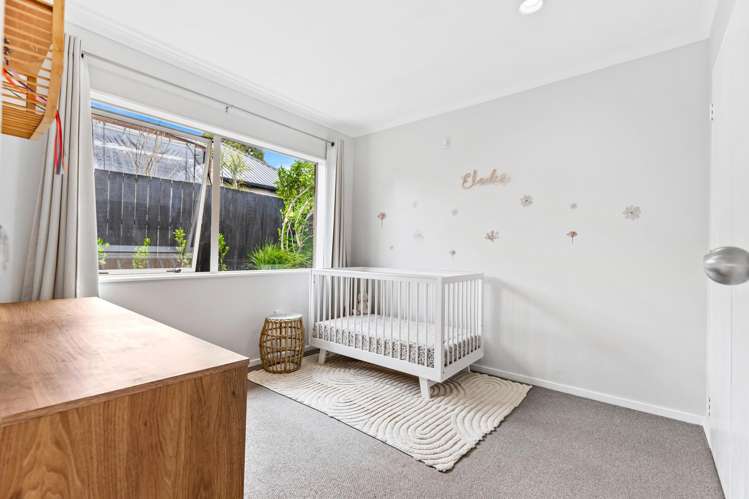 2/8 Crewe Close Albany_17