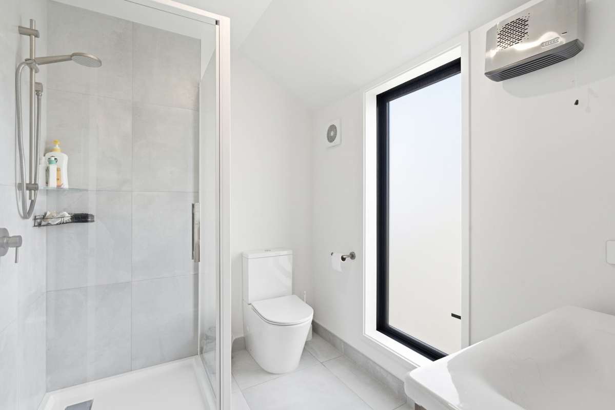 2/249 Lyttelton Street_5