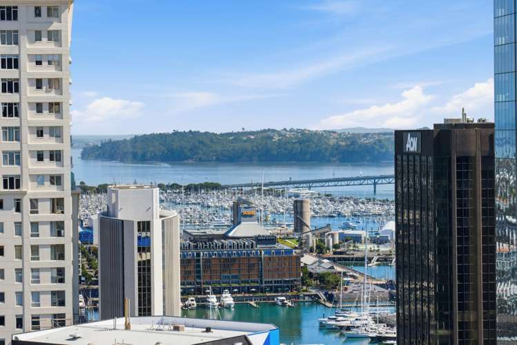 2801/10 Commerce Street City Centre_25