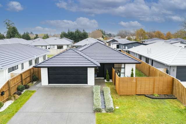 Charming Family Home with Outdoor Entertaining Oas