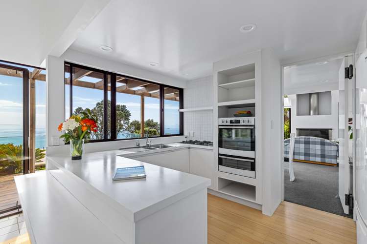 6 Cliff Road Torbay_11