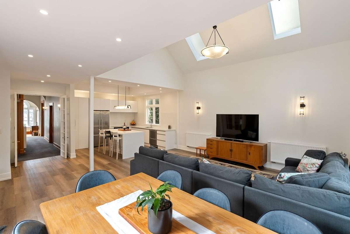 210 Oriental Parade_5