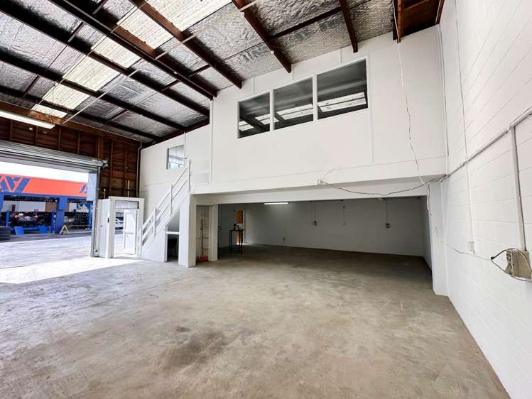 Unit 2/28 Moselle Avenue Henderson_2