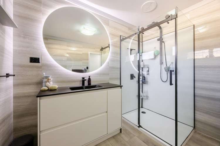 86 Wycliffe Street Onekawa_15
