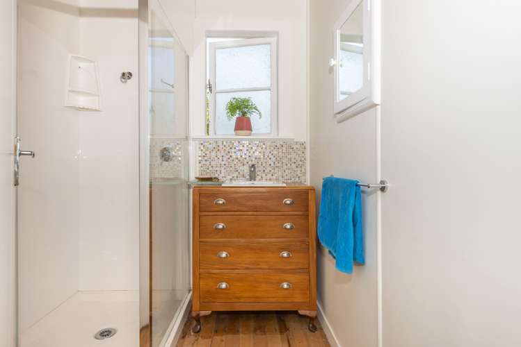 39 Lloyd George Road Wainui_13