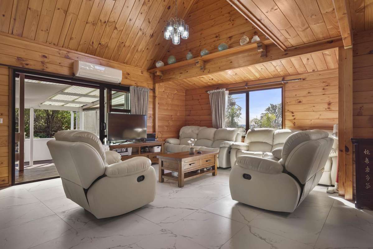 205 Whangaparaoa Road_4