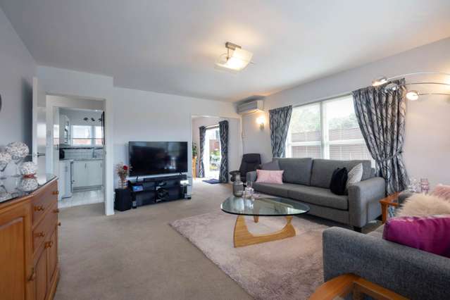 1/16 Longbill Place Glendene_3