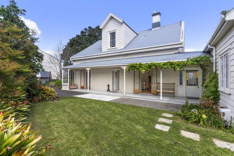 4A Clarence Road and 1A Hall Street Northcote Point_26