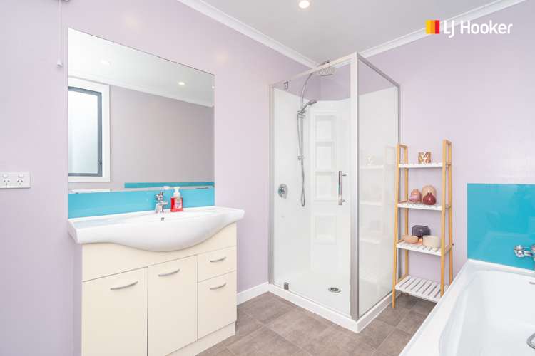 14 Kamura Street Tainui_15