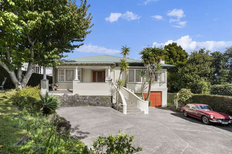 15 Summit Drive Mount Albert_18