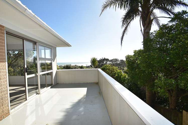 24 Domain Crescent Muriwai_8