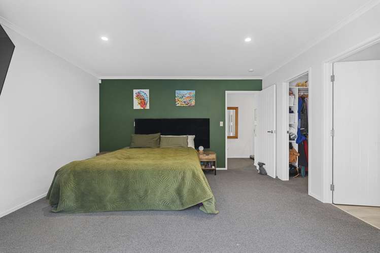 198 Seaview Road Westown_11