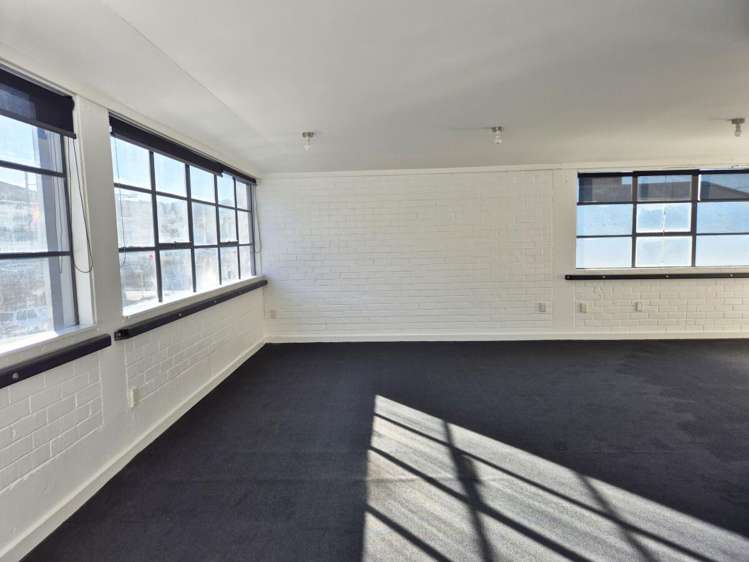 23 Bay Road Kilbirnie_7