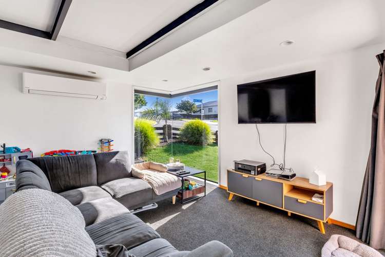 44 Park Lane Waitara_12