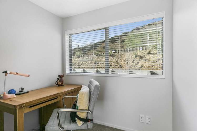 49 Red Beech Avenue Woodridge_7