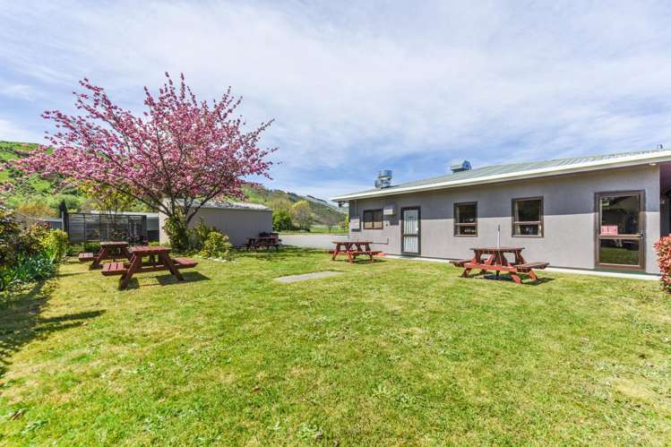 84 Main Road Tapawera_47