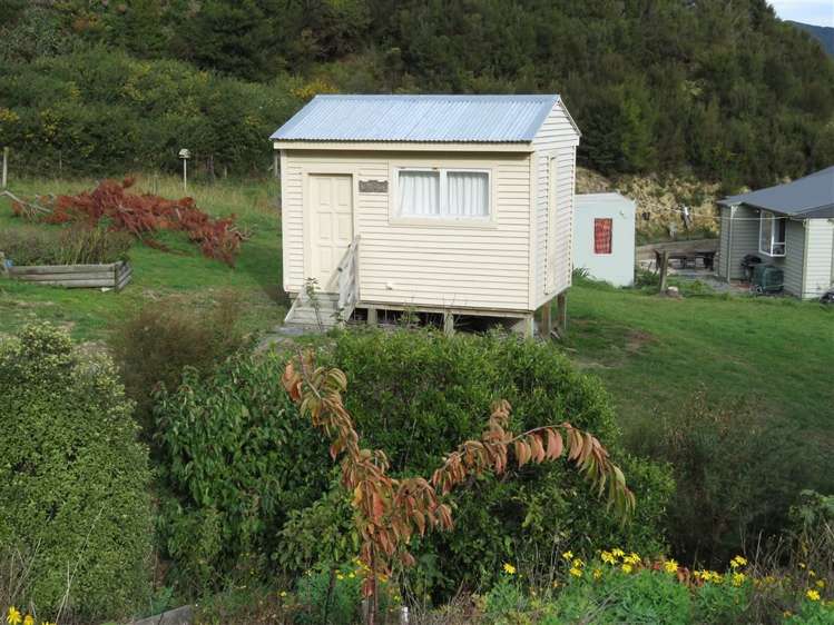 46 Pencarrow Crescent Wainuiomata_6