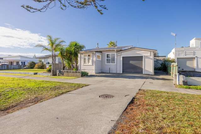 Coastal Living at 9 Pukeko Place