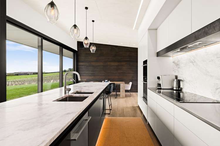 25 Side Road Haumoana_7