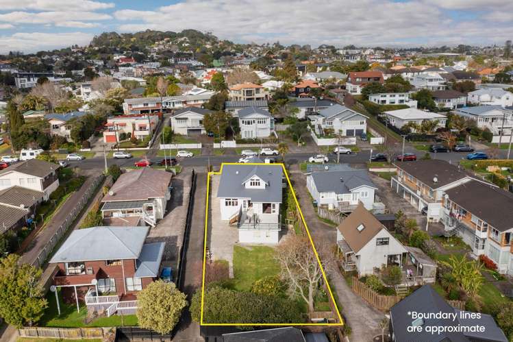 18 Seaview Terrace Mt Albert_17