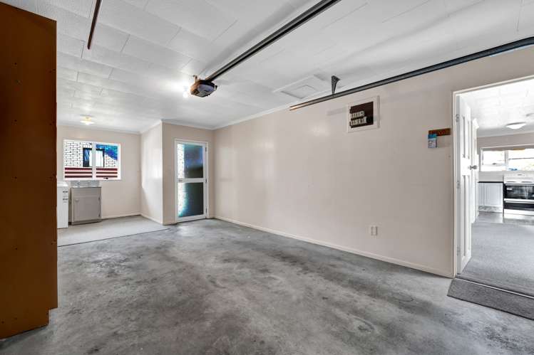 8b South Road Manaia_19