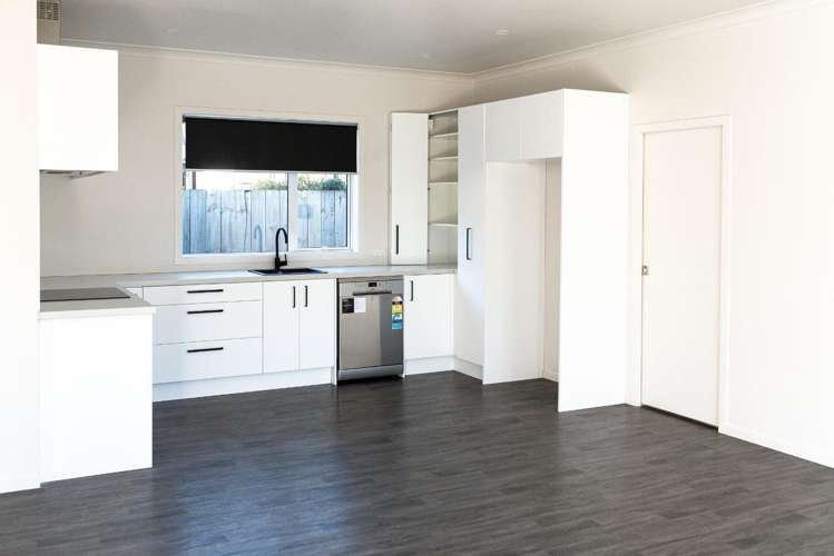 112A Fairfield Road 10458_2
