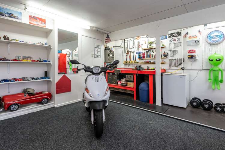 10 Glenfern Road Mellons Bay_22