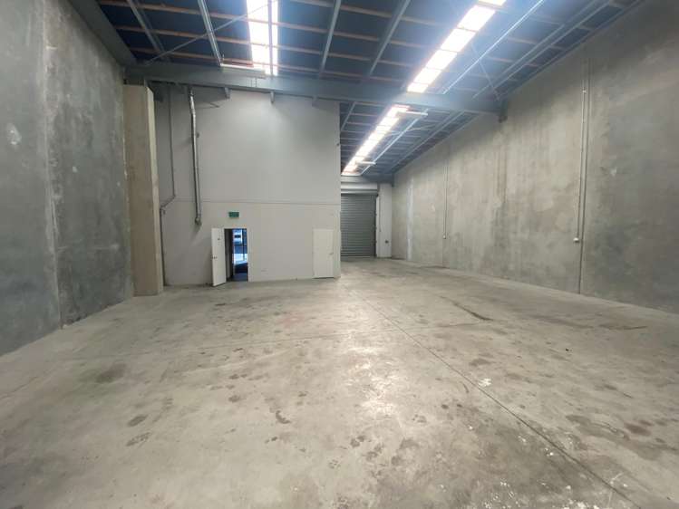 8/19 William Lewis Drive Sockburn_12