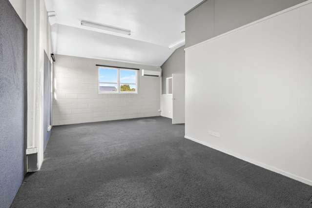 21 River Road Ngatea_3