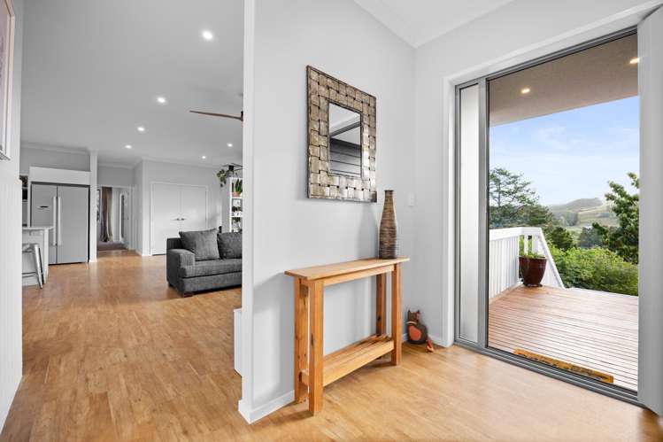 101 Waitakere Road Waitakere_9