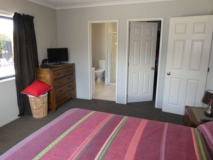 11 John Morel Place Parklands_16